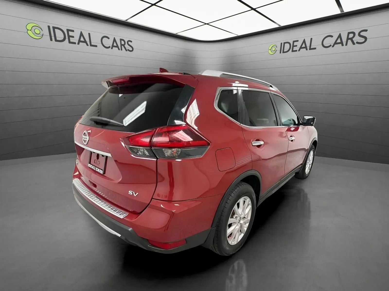 Used 2018 Nissan Rogue SV w/ Premium Package FWD image 5