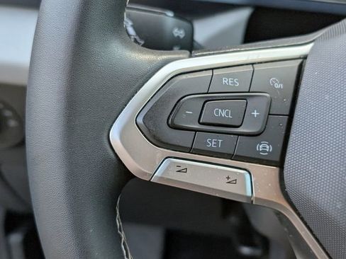 Used 2022 Volkswagen Taos SE image 24