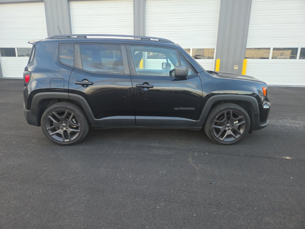Used 2021 Jeep Renegade Latitude FWD image 20