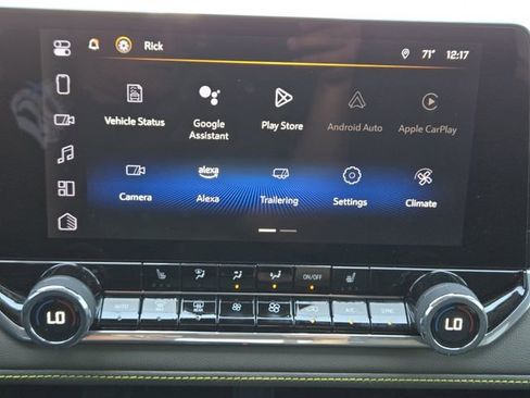 Used 2024 Chevrolet Colorado ZR2 w/ Technology Package AWD/4WD image 18