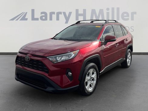Used 2019 Toyota RAV4 XLE w/ Carpet Mat Package image 1
