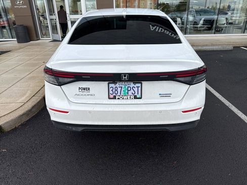 Used 2023 Honda Accord Touring image 4