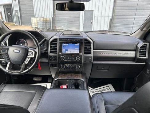 Used 2019 Ford F250 Lariat w/ Chrome Package image 23
