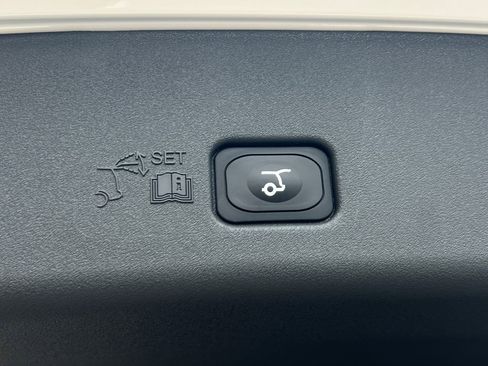 New 2026 Lincoln Nautilus Reserve w/ Jet Appearance Package image 13