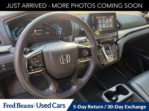Used 2023 Honda Odyssey Touring image 10