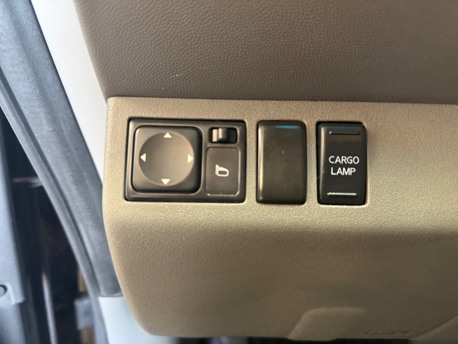 Used 2012 Nissan Frontier SV w/ SV Premium Utility Pkg AWD/4WD image 28