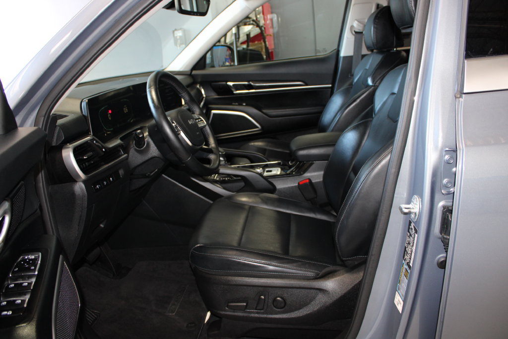 Used 2023 Kia Telluride S AWD/4WD image 8