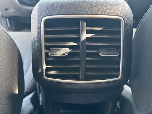 Used 2025 Kia Sportage LX image 22