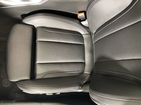 Used 2025 BMW 330i 330i w/ Convenience Package image 24