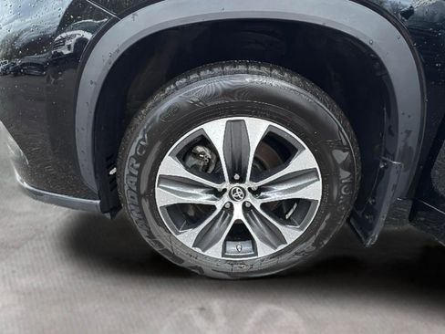 Used 2023 Toyota Highlander L image 34