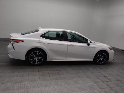 Used 2020 Toyota Camry SE FWD image 10