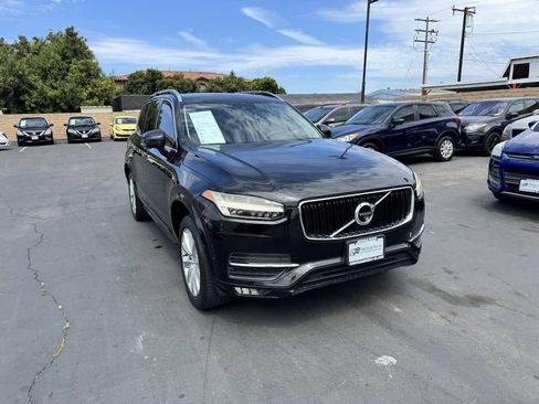 Used 2017 Volvo XC90 T5 Momentum w/ Vision Package AWD/4WD image 9
