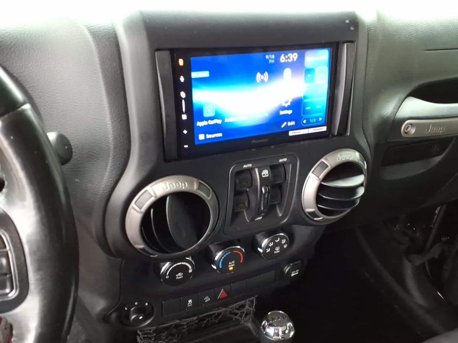 Used 2017 Jeep Wrangler Unlimited Sport w/ Quick Order Package 24S AWD/4WD image 22
