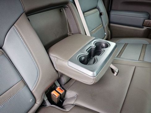 Certified 2022 GMC Sierra 3500 Denali image 40