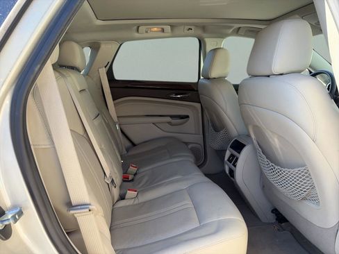 Used 2016 Cadillac SRX Luxury w/ Driver Awareness Package image 15