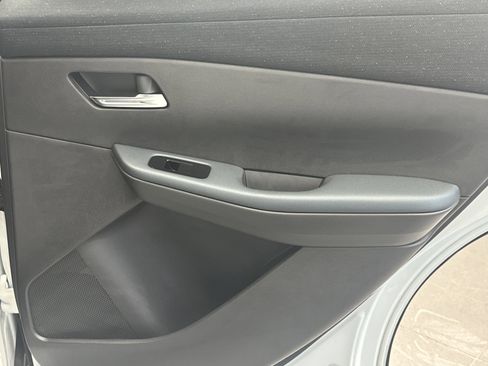 New 2026 Nissan Leaf Platinum+ w/ Cargo Package (Platinum+) image 16