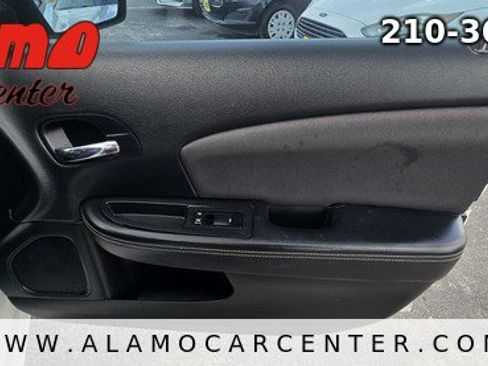 Used 2013 Dodge Avenger SE FWD image 17