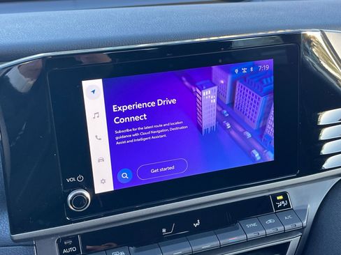 Used 2025 Toyota Camry LE image 20