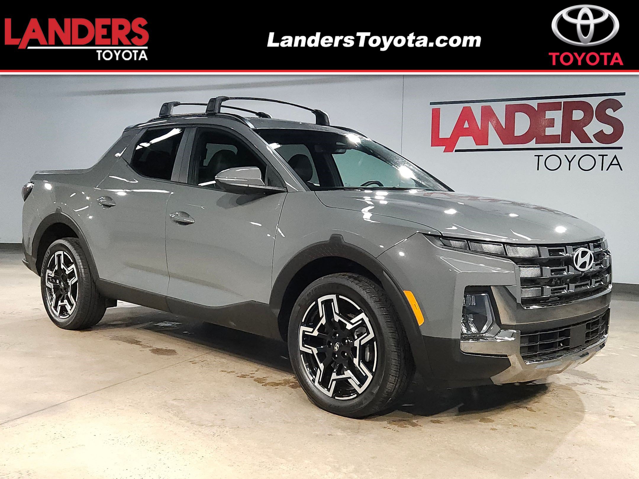 Used 2026 Hyundai Santa Cruz Limited AWD/4WD image 1