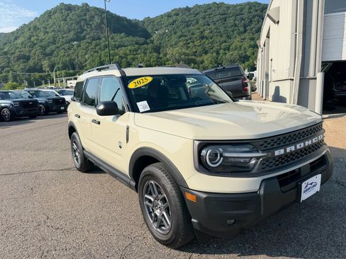 Used 2025 Ford Bronco Sport Big Bend w/ Convenience Package AWD/4WD image 3