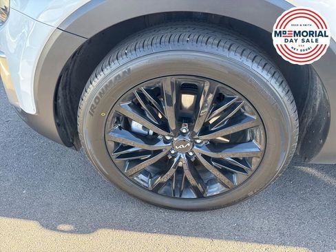 Certified 2022 Kia Telluride SX w/ SX Prestige Package AWD/4WD image 2