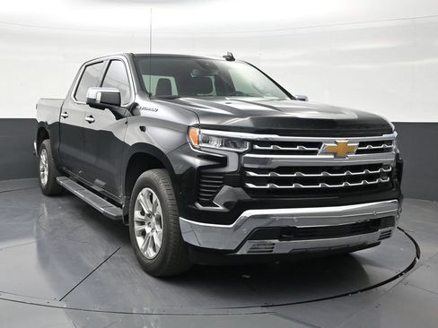 Used 2024 Chevrolet Silverado 1500 LTZ RWD image 7