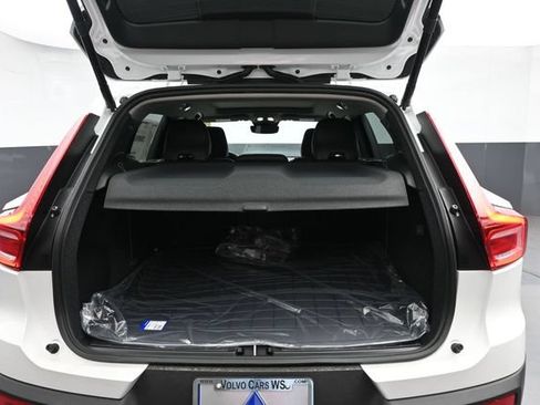 New 2026 Volvo XC40 B5 Plus w/ Climate Package AWD/4WD image 29