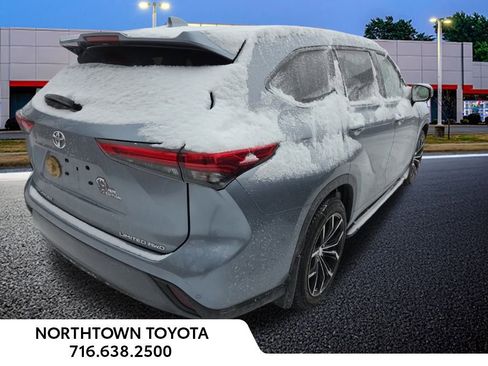 Used 2022 Toyota Highlander Limited image 6