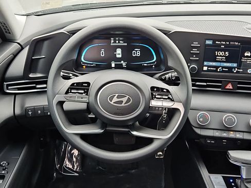 New 2026 Hyundai Elantra SE FWD image 19