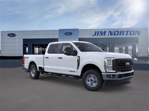 New 2026 Ford F250 XL w/ XL Chrome Package image 7