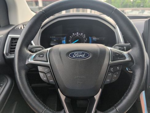 Used 2022 Ford Edge Titanium image 23