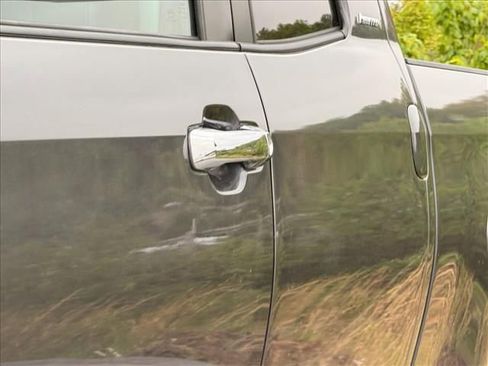 Used 2017 Toyota Tundra Limited AWD/4WD image 8