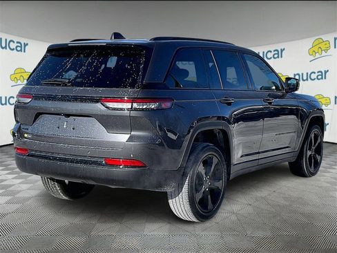 Used 2023 Jeep Grand Cherokee Altitude image 6
