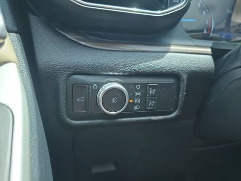 Used 2022 Ford Explorer Limited w/ Equipment Group 301A AWD/4WD image 30