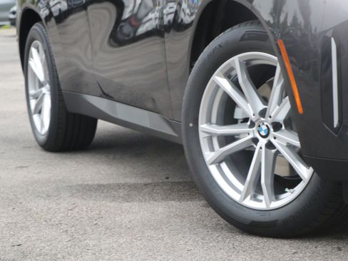 Used 2025 BMW X3 xDrive30i w/ Premium Package image 3