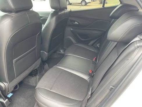 Used 2022 Buick Encore Preferred AWD/4WD image 13
