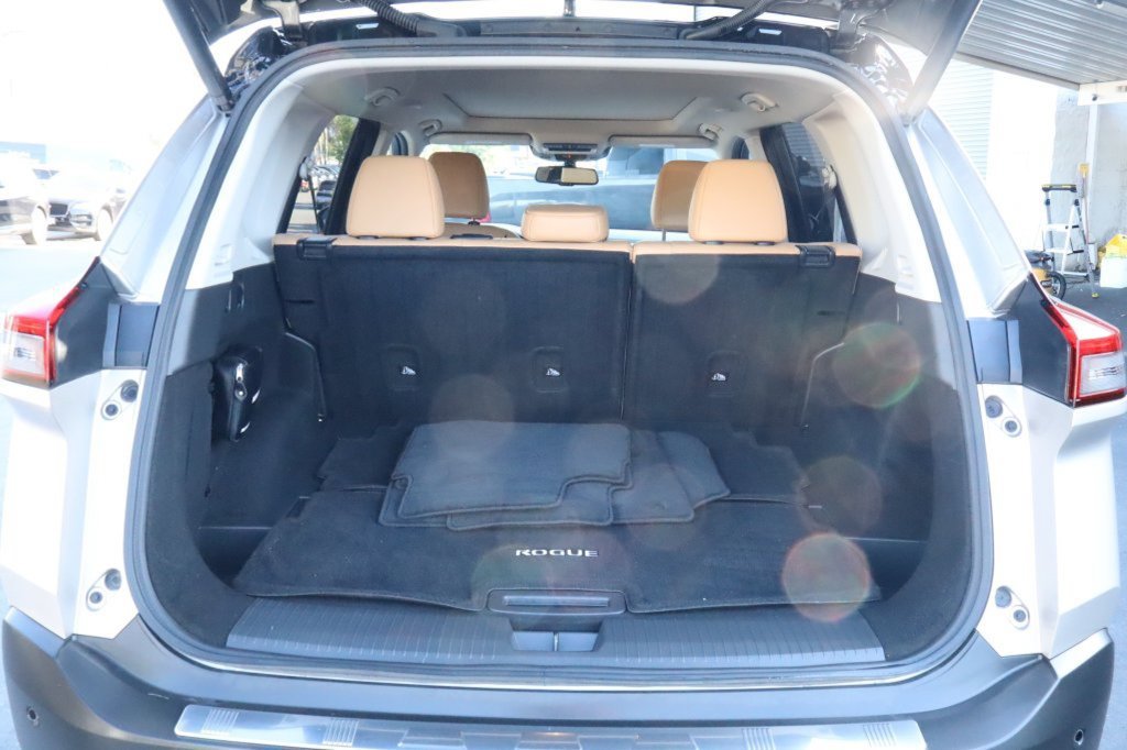Used 2021 Nissan Rogue Platinum AWD/4WD image 38