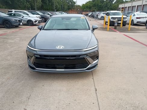 Used 2025 Hyundai Sonata SEL FWD image 5