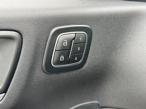 Used 2025 Ford Escape Platinum AWD/4WD image 18
