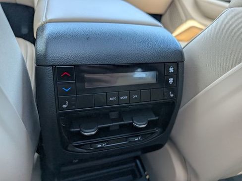 Used 2025 Jeep Grand Cherokee L Limited w/ Luxury Tech Group II AWD/4WD image 23