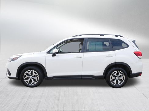 Used 2023 Subaru Forester Premium AWD/4WD image 4