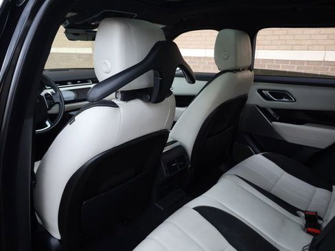 Used 2019 Land Rover Range Rover Velar R-Dynamic SE image 19