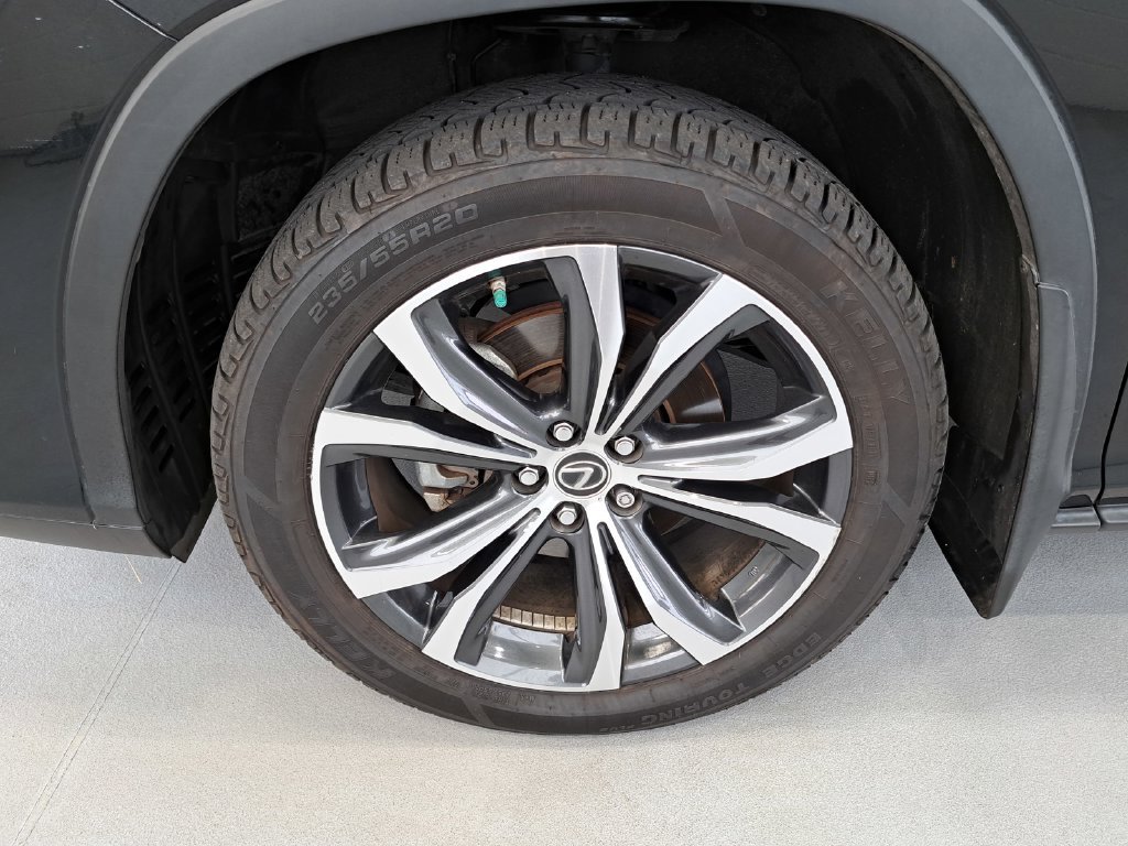 Used 2020 Lexus RX 350L Premium w/ Premium Package AWD/4WD image 36