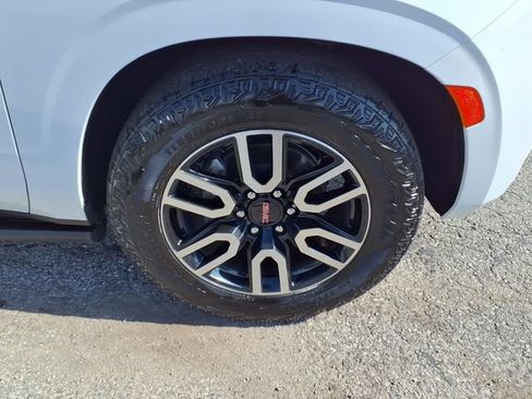 Used 2023 GMC Yukon AT4 w/ AT4 Premium Plus Package AWD/4WD image 57