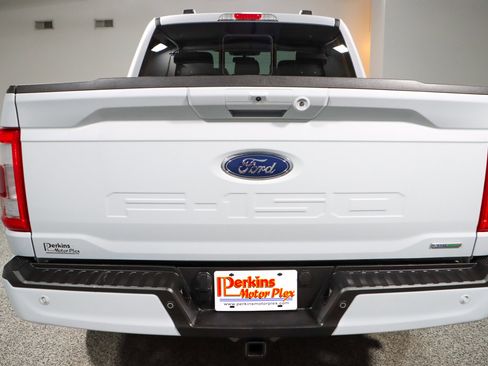 Used 2022 Ford F150 Lariat w/ Equipment Group 502A High image 9