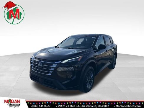 Used 2024 Nissan Rogue S image 1