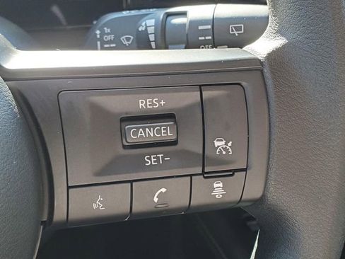 Certified 2025 Nissan Kicks SV image 19