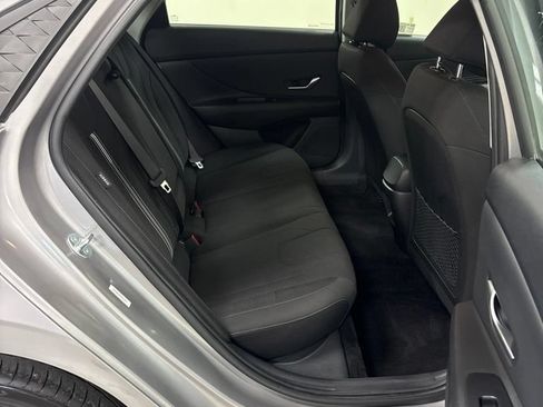 Used 2025 Hyundai Elantra SEL FWD image 26