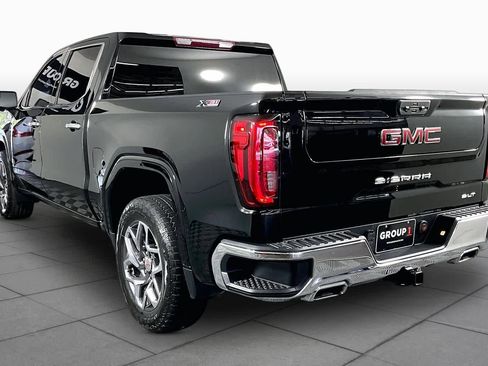 Used 2023 GMC Sierra 1500 SLT AWD/4WD image 12