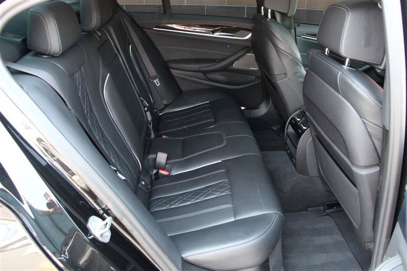 Used 2023 BMW M550i xDrive AWD/4WD image 22